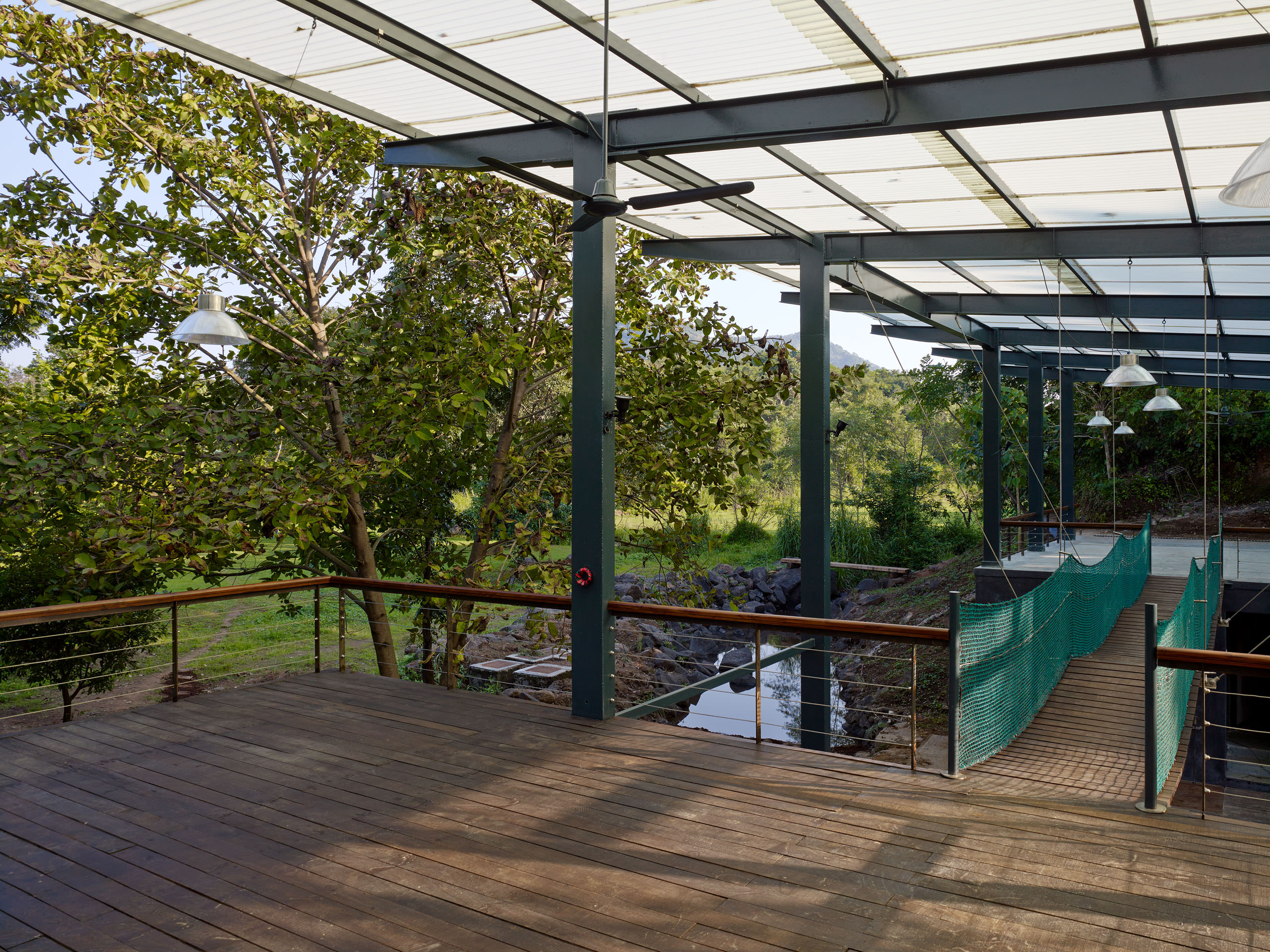 E13461 Alpa 040926 j2560